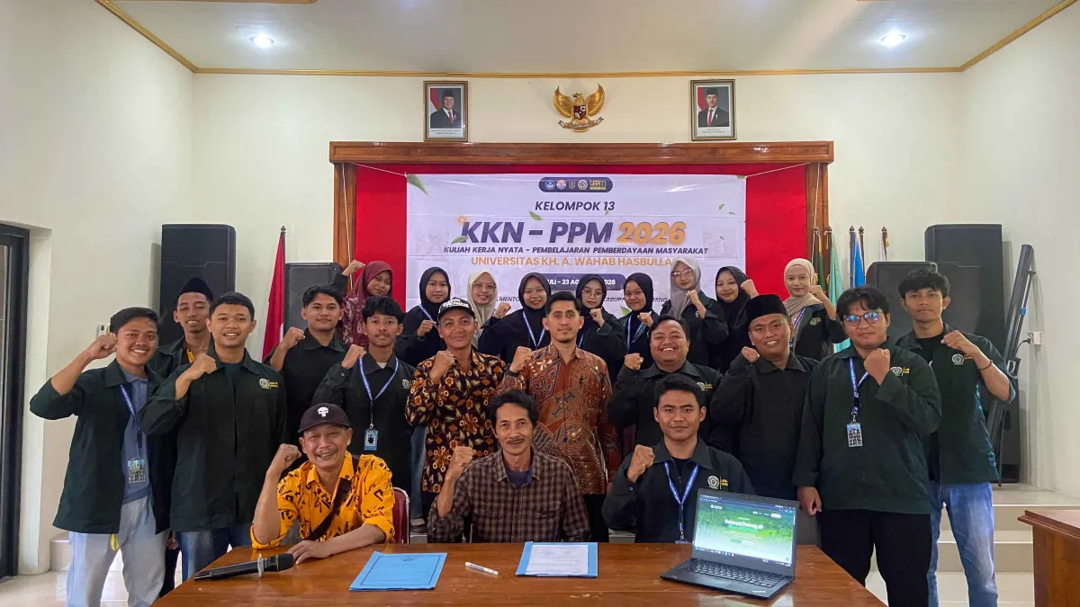 Mahasiswa KKN-PPM 13 UNWAHA Resmi Serahkan Website Profil Desa Kepada Pemerintah Desa Mentoro